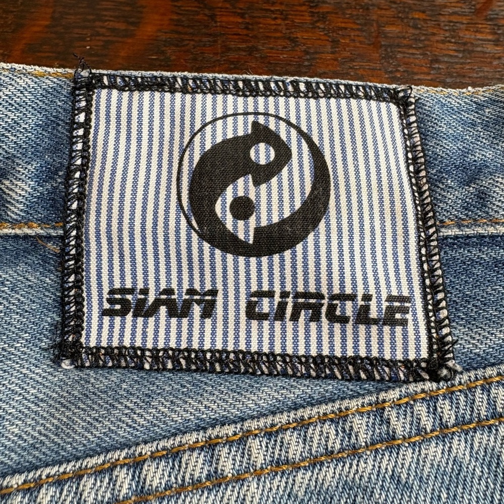 Siam Circle- Divisa Jeans-Suit Front- Levi’s Back Pants. Size: See Measurements - Picture 5 of 13